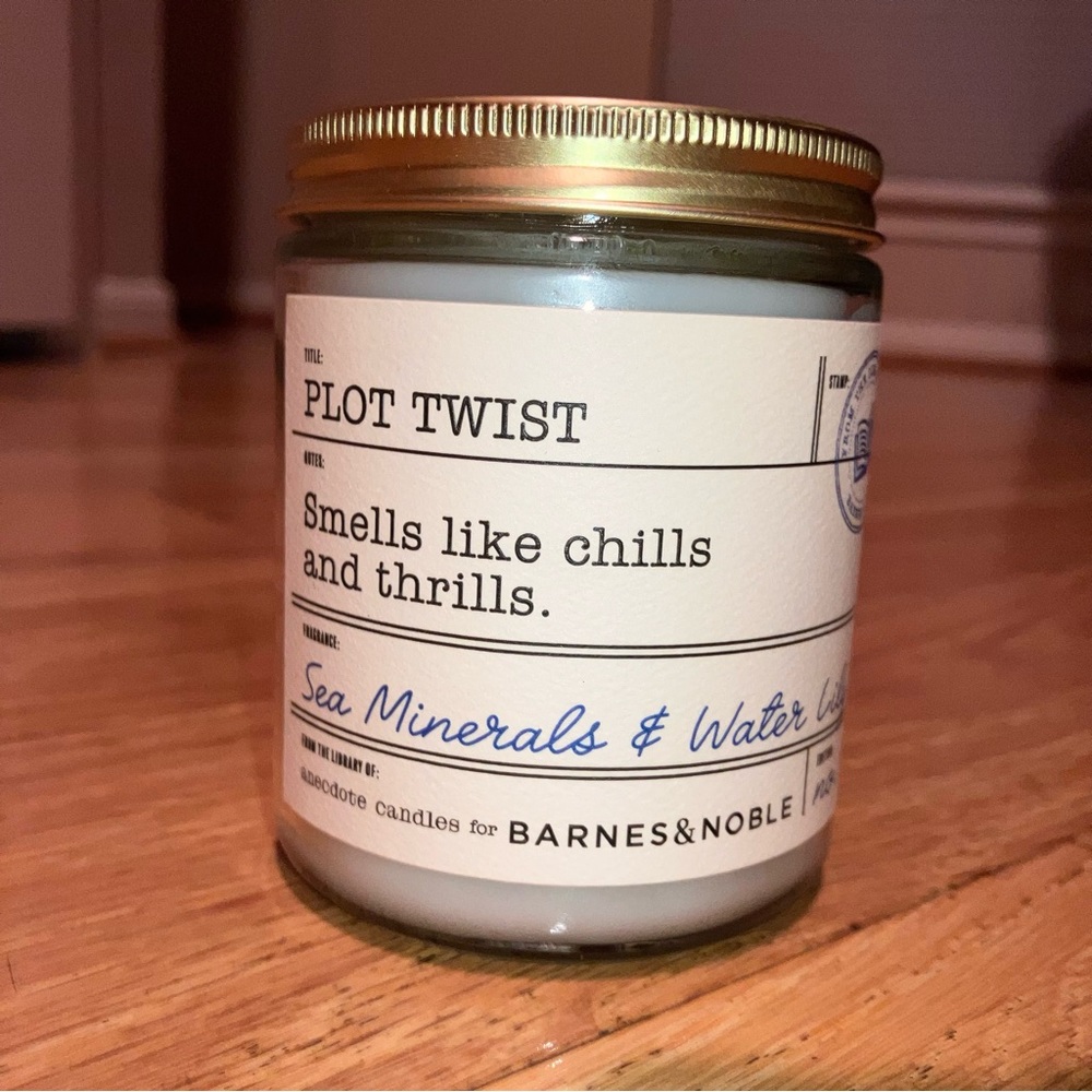 Anecdote Candles Plot Twist Candle